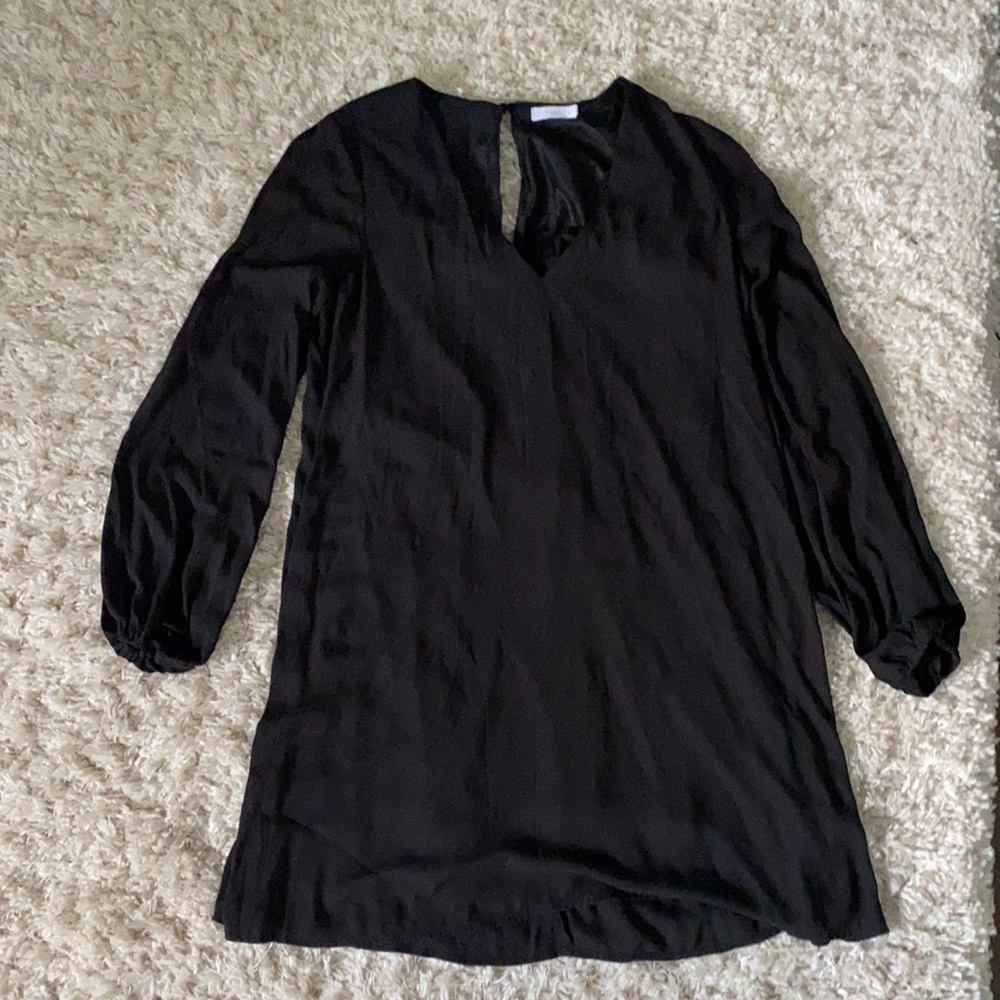 NWOT V-neck Long-Sleeve Dress